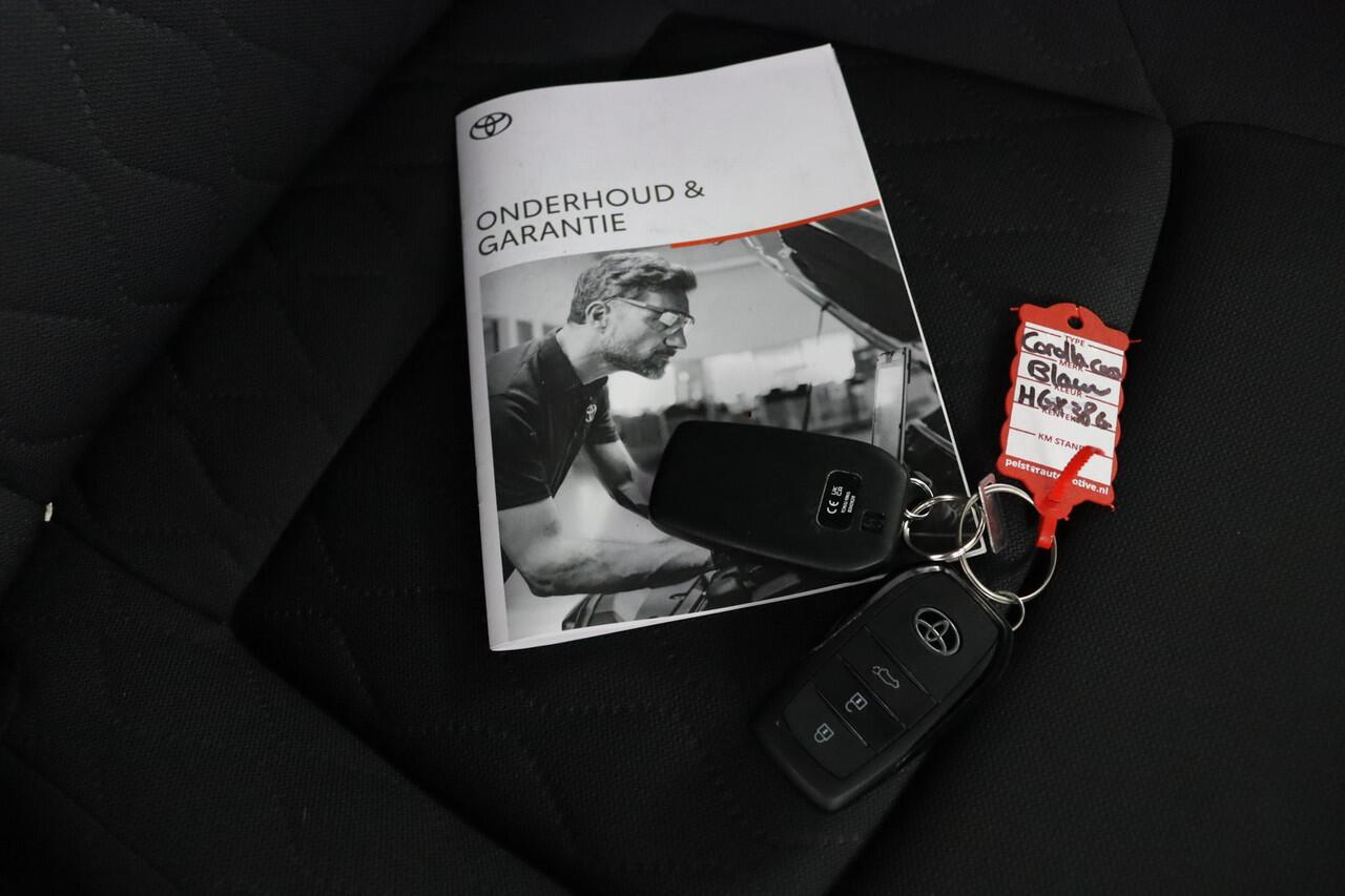 Toyota COROLLA Cross Hybrid 140 Style | Parkeer sensoren | Navigatie | Electrische achterklep |