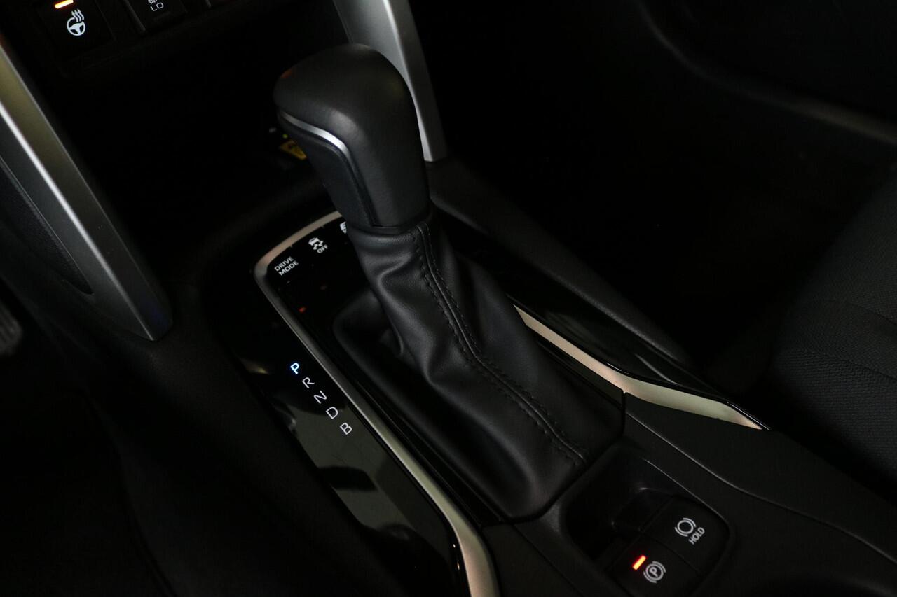 Toyota COROLLA Cross Hybrid 140 Dynamic Limited, Blind Spot, Stoel & Stuurverwarming, Sensoren!