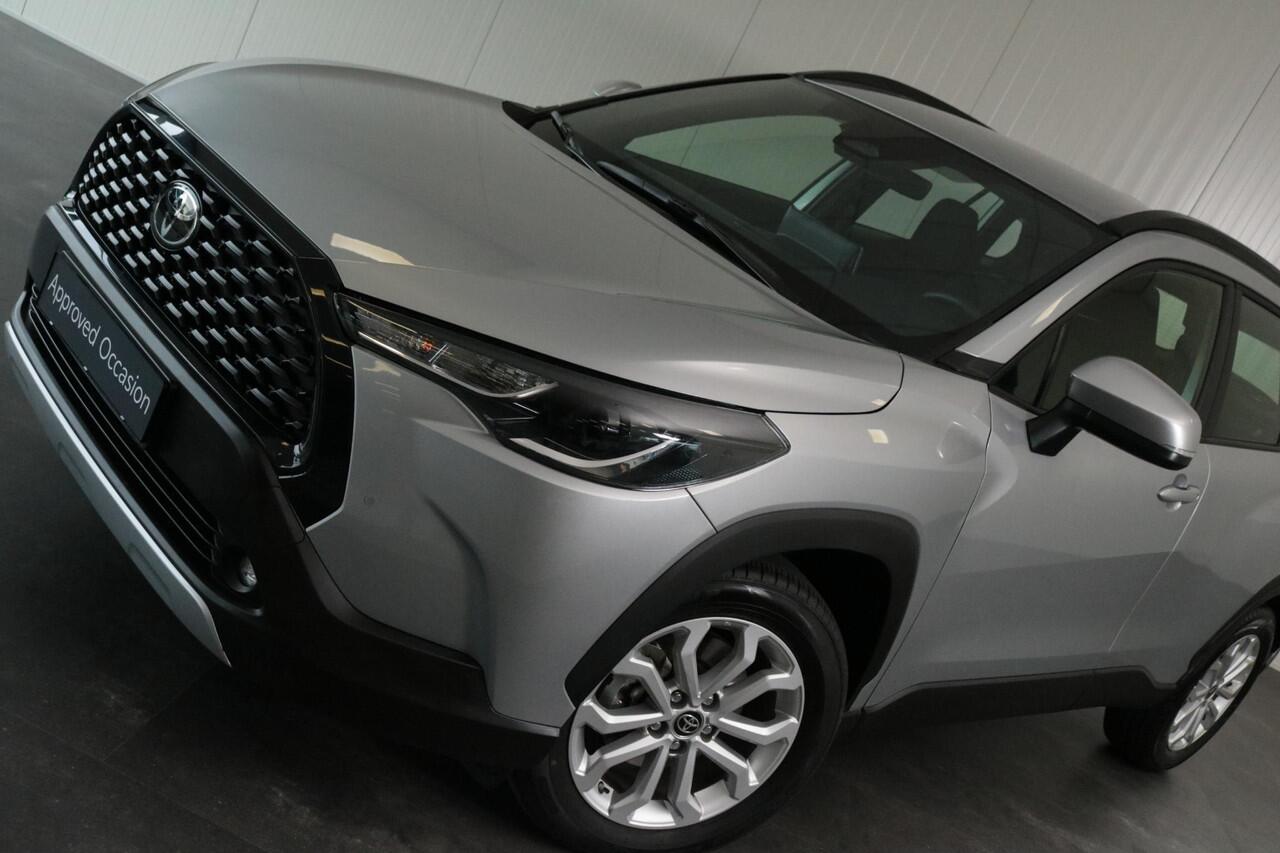 Toyota COROLLA Cross Hybrid 140 Dynamic Limited, Blind Spot, Stoel & Stuurverwarming, Sensoren!