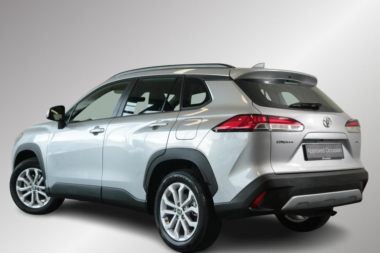 Toyota COROLLA Cross Hybrid 140 Dynamic Limited, Blind Spot, Stoel & Stuurverwarming, Sensoren!
