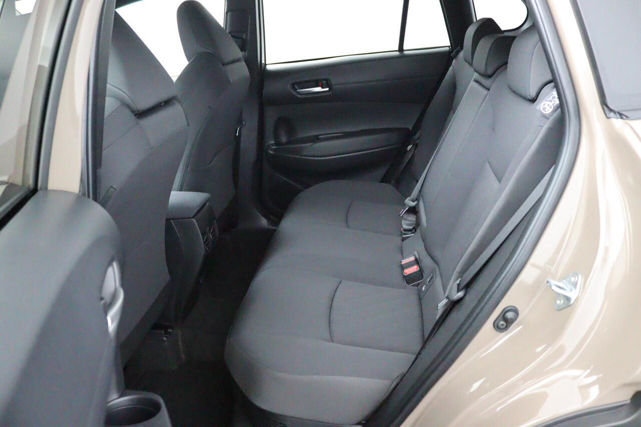 Toyota COROLLA Cross Hybrid 180 Dynamic | Nieuwe auto | Stoelverwarming | Navigatie | Keyless Entry |