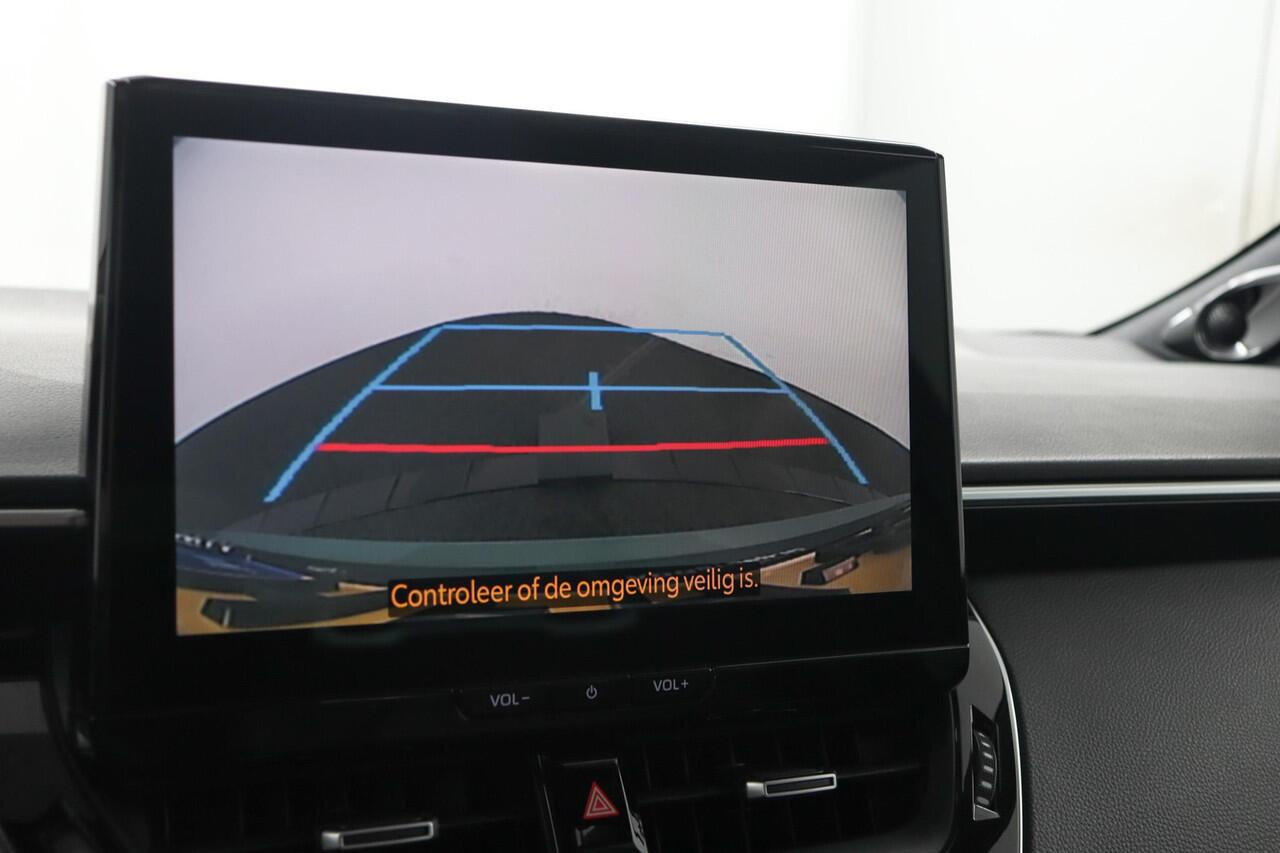 Toyota COROLLA Touring Sports Hybrid 200 GR Sport Plus | Schuif/Kantel dak | Navigatie | Parkeer sensoren |