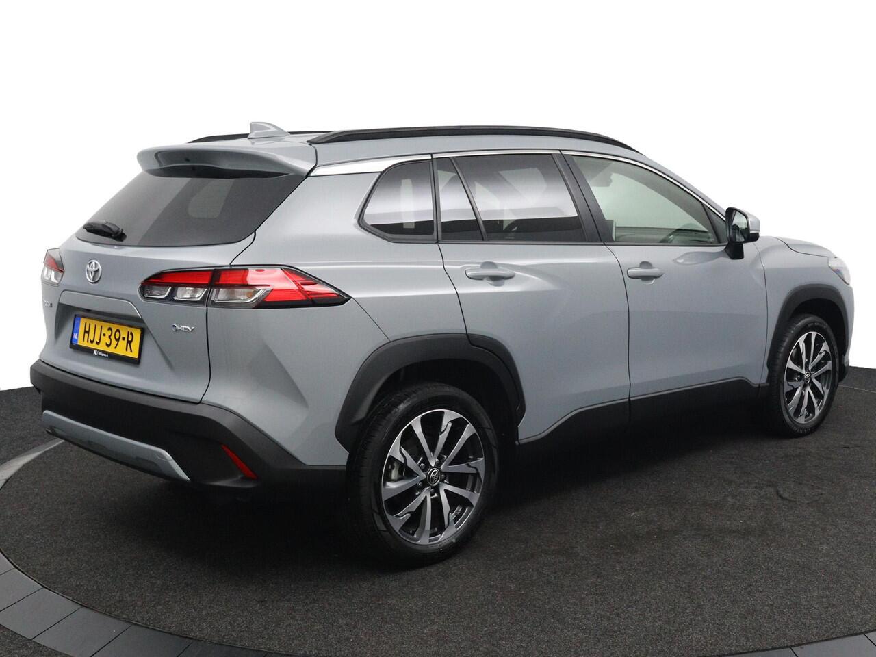 Toyota COROLLA Cross Hybrid 140 Dynamic | Grootscherm Navigatie | Keyless Entry | 10 Jaar Garantie |