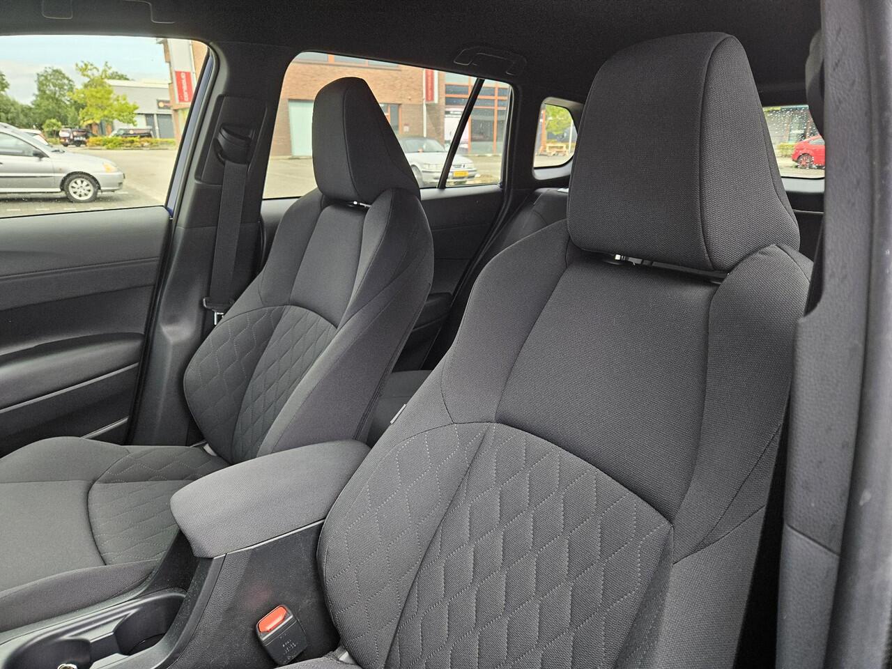 Toyota COROLLA Cross Hybrid 140 Style | Demo