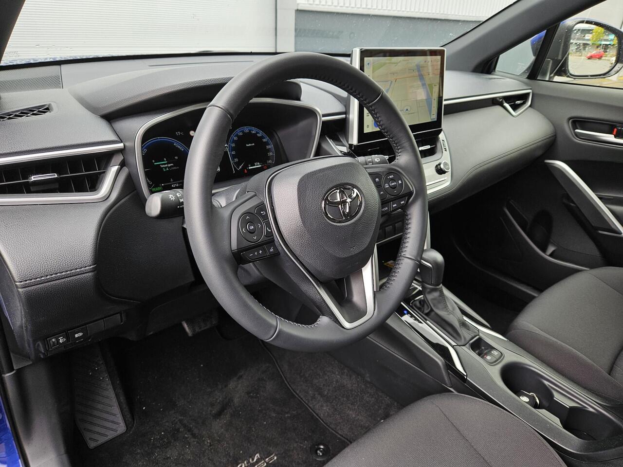 Toyota COROLLA Cross Hybrid 140 Style | Demo