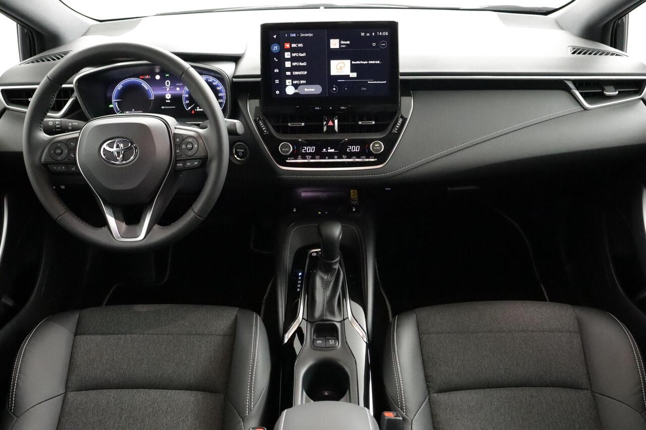 Toyota COROLLA Touring Sports Hybrid 140 Dynamic | Apple Carplay/Android Auto | Parkeersensoren | Stoelverwarming |