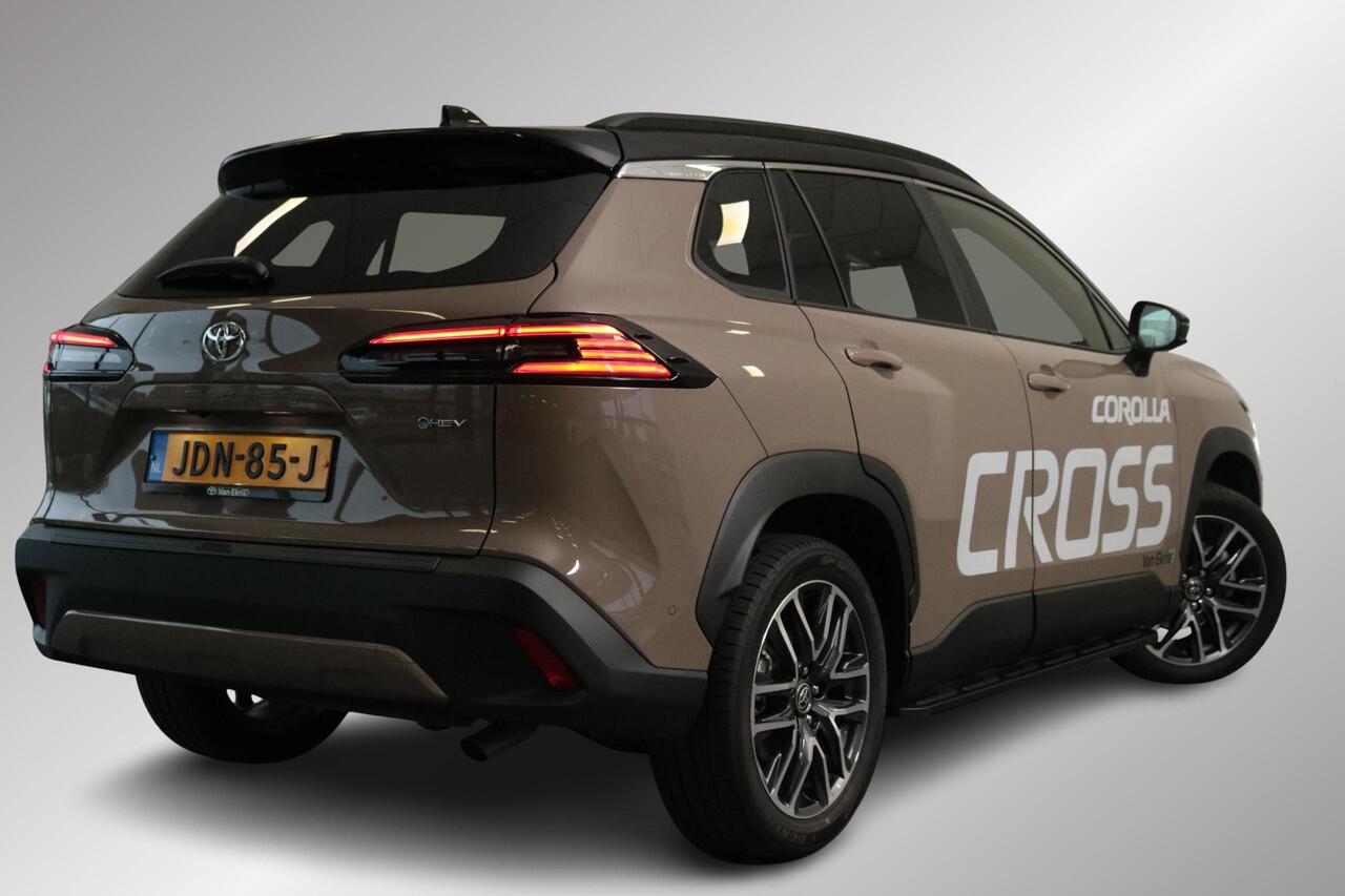 Toyota COROLLA Cross Hybrid 180 Executive, Facelift, Blind Spot, Parkeersensoren, Leder, Treeplanken