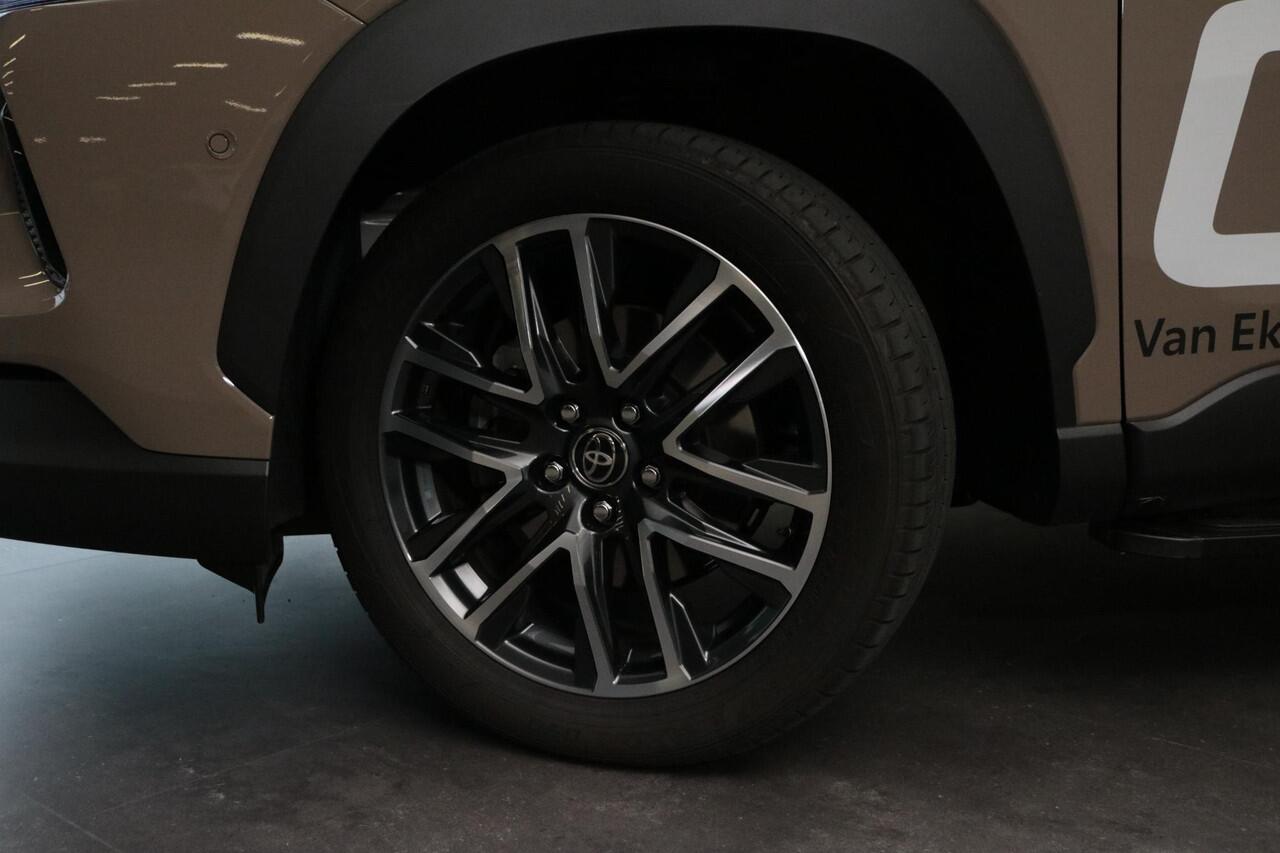 Toyota COROLLA Cross Hybrid 180 Executive, Facelift, Blind Spot, Parkeersensoren, Leder, Treeplanken