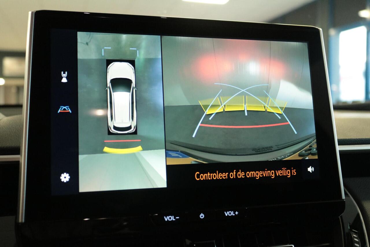 Toyota COROLLA Cross Hybrid 180 Executive, Facelift, Blind Spot, Parkeersensoren, Leder, Treeplanken