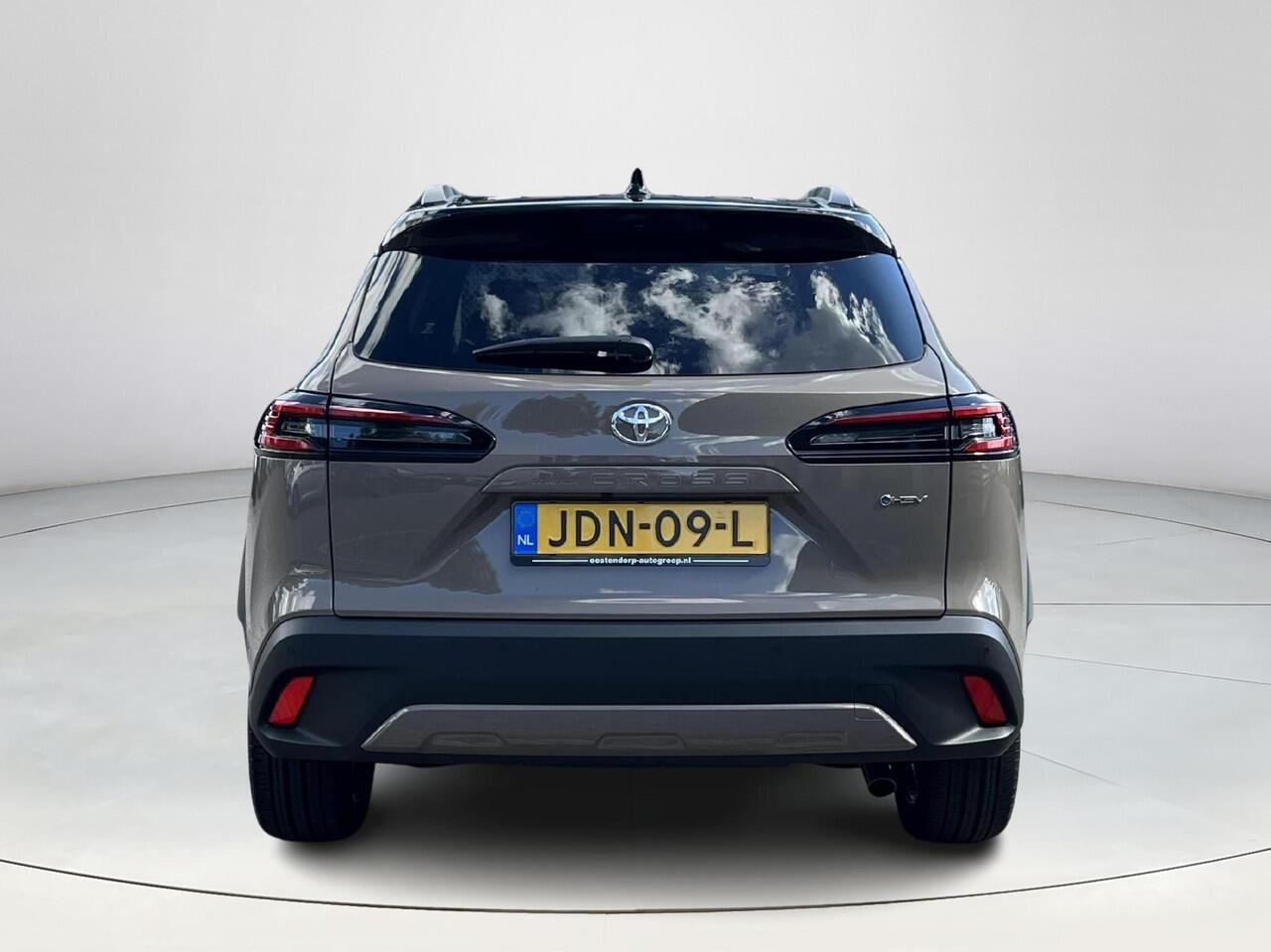 Toyota COROLLA Cross Hybrid 180 Executive | All-in prijs | Apple/Android | Leder | Camera |