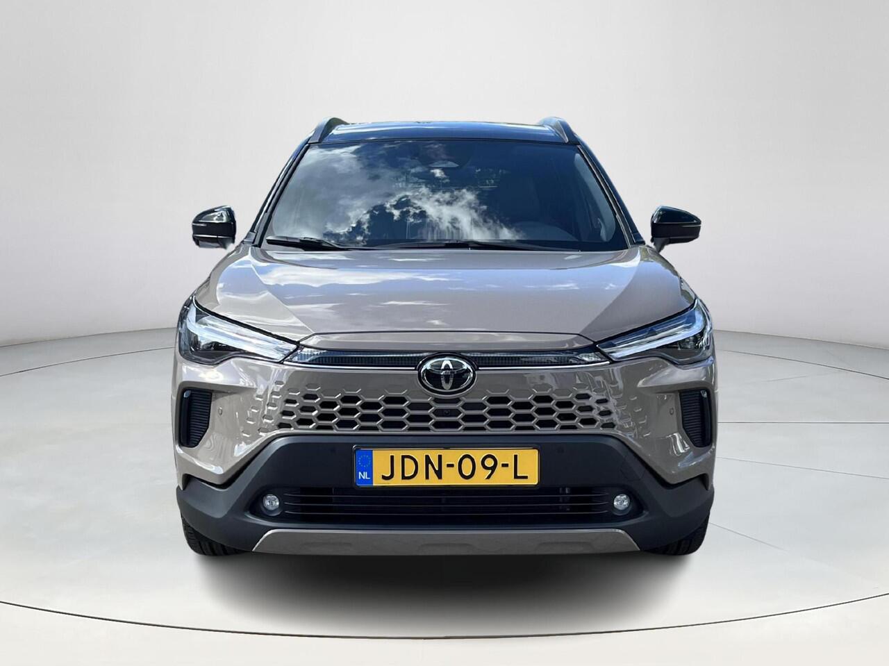 Toyota COROLLA Cross Hybrid 180 Executive | All-in prijs | Apple/Android | Leder | Camera |