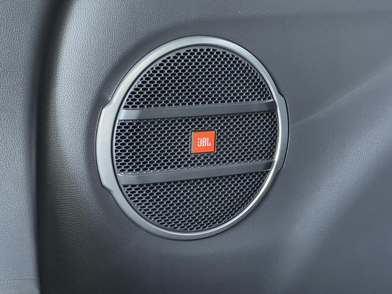 Toyota COROLLA Cross Hybrid 180 Executive | MJ25 | Incl. inruilvoordeel | Vol-Leder | JBL | Matrix-LED |