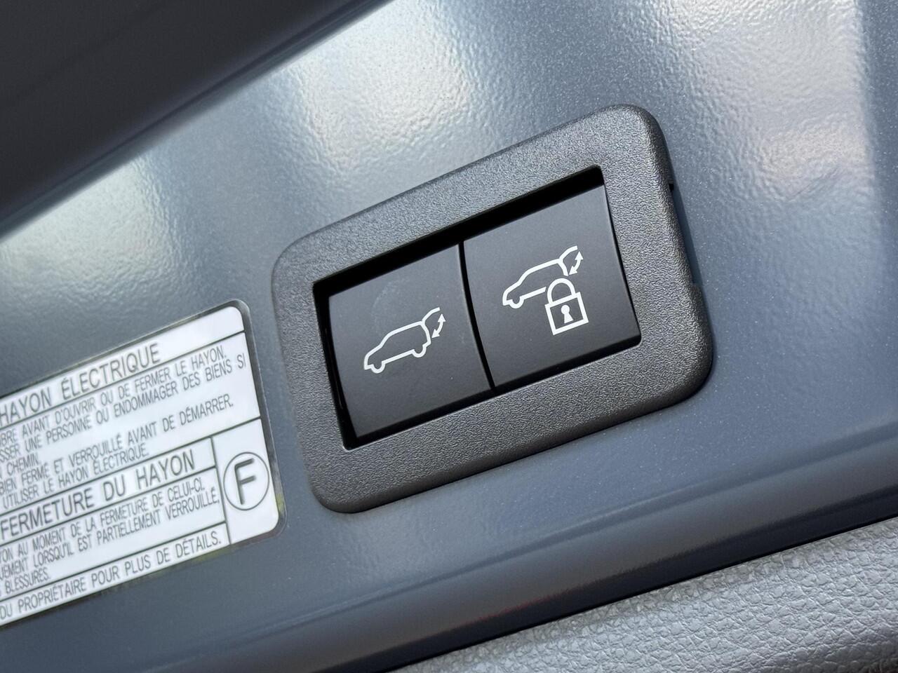 Toyota COROLLA Cross Hybrid 180 Executive | MJ25 | Incl. inruilvoordeel | Vol-Leder | JBL | Matrix-LED |