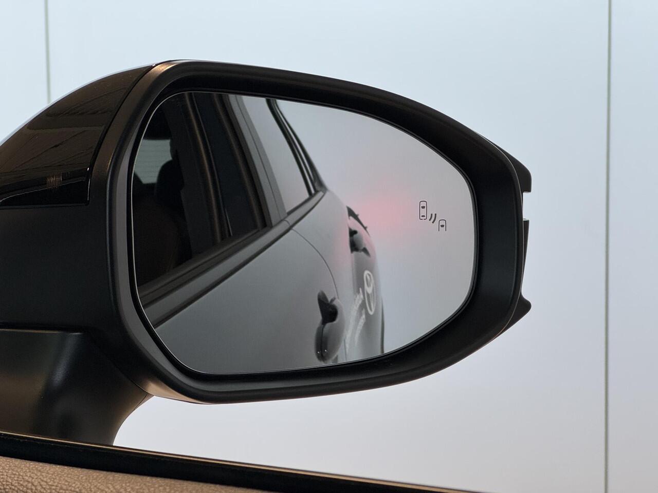 Toyota COROLLA Cross Hybrid 180 Executive | MJ25 | Incl. inruilvoordeel | Vol-Leder | JBL | Matrix-LED |