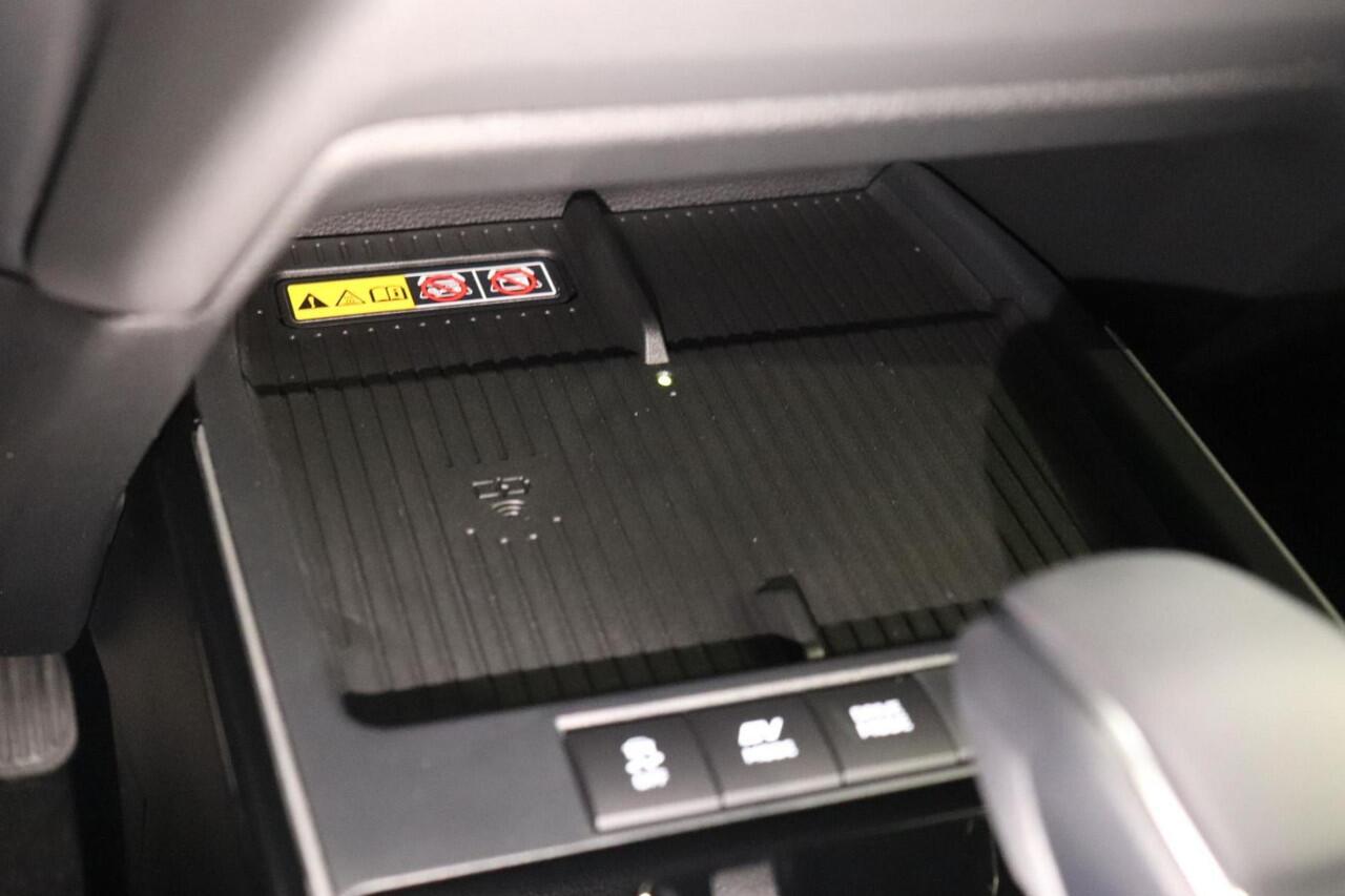 Toyota COROLLA Cross Hybrid 140 Dynamic, Apple Carplay/Android Auto, BSM, Sensoren, Stoel & Stuurverwarming!