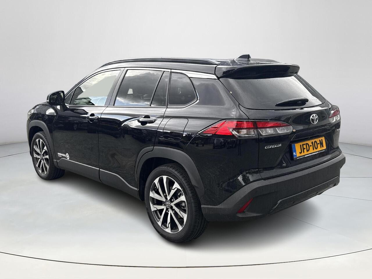 Toyota COROLLA Cross Hybrid 200 Style **NAVIGATIE/ DODEHOEK DETECTIE/ STOELVERWARMING/ PARKEERSENSOREN**