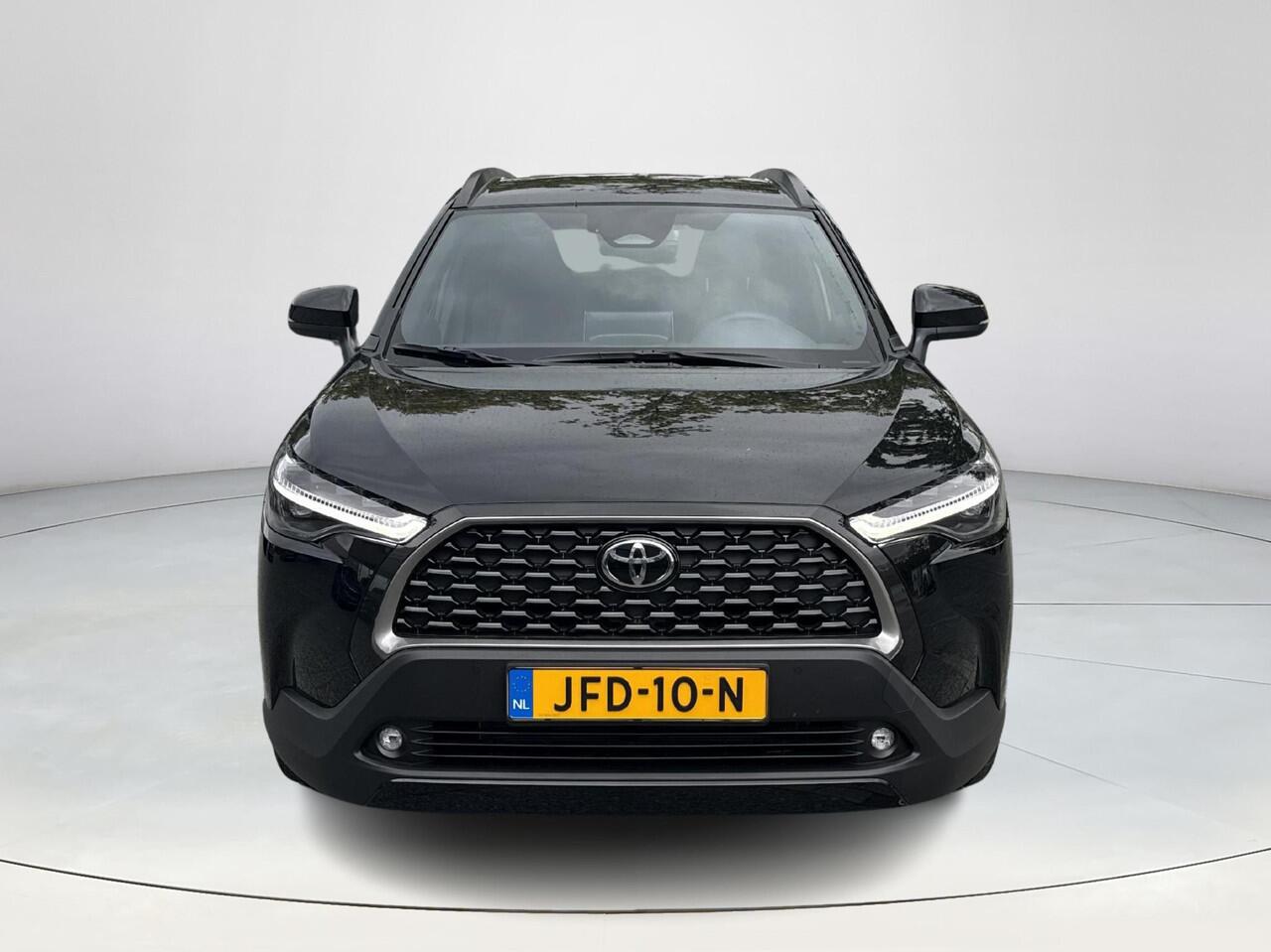 Toyota COROLLA Cross Hybrid 200 Style **NAVIGATIE/ DODEHOEK DETECTIE/ STOELVERWARMING/ PARKEERSENSOREN**