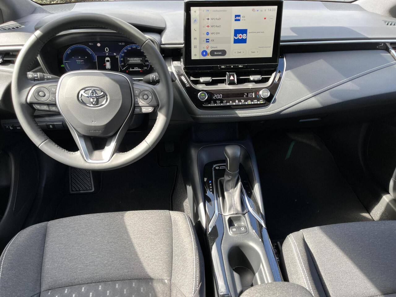 Toyota COROLLA Touring Sports Hybrid 140 Active | Night sky black metallic | Demonstratie auto |