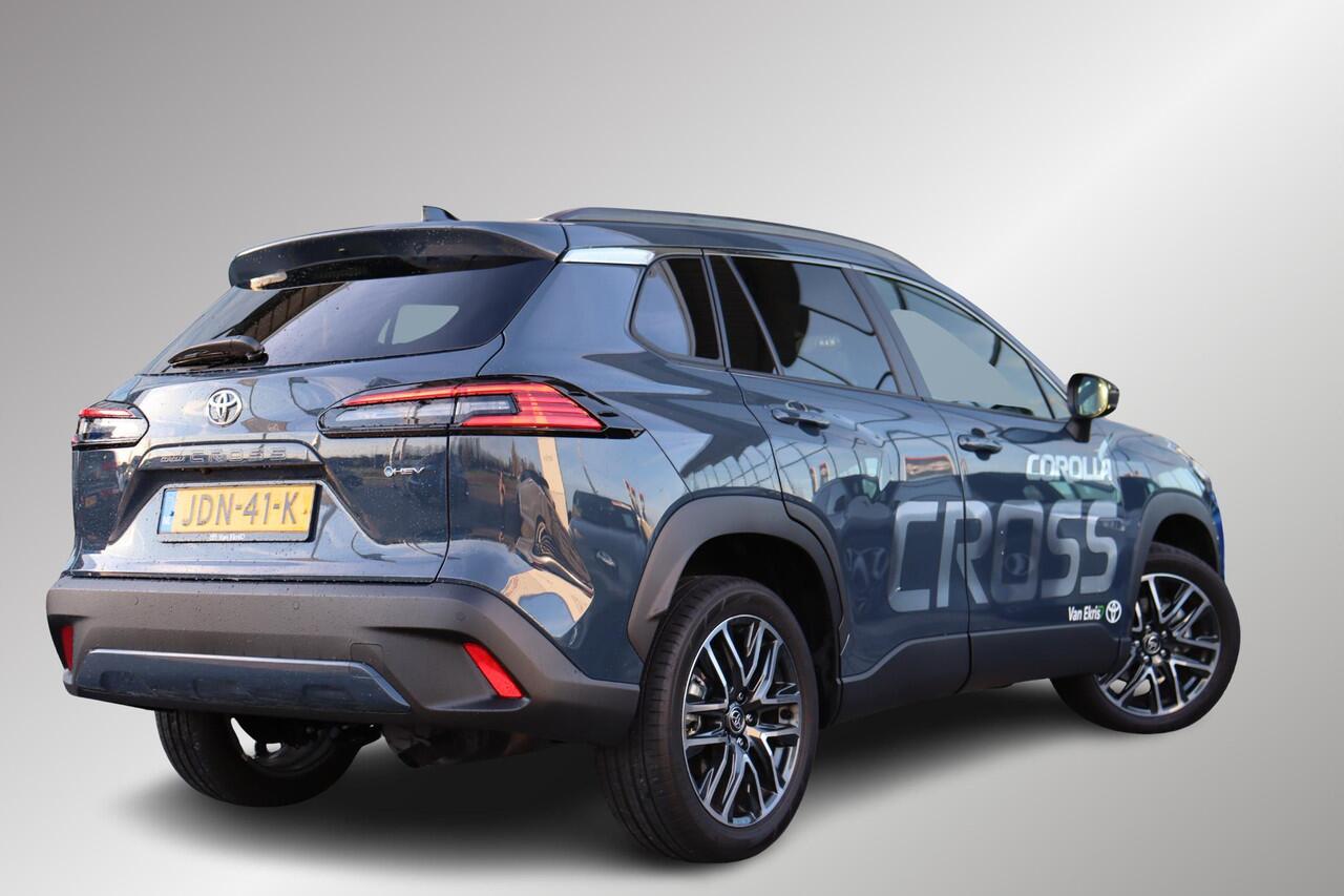 Toyota COROLLA Cross Hybrid 140 Dynamic Apple Carplay / Android Auto, Parkeersensoren, Stoel / stuur verwarming , Dodehoek detectie, Elek. klep.
