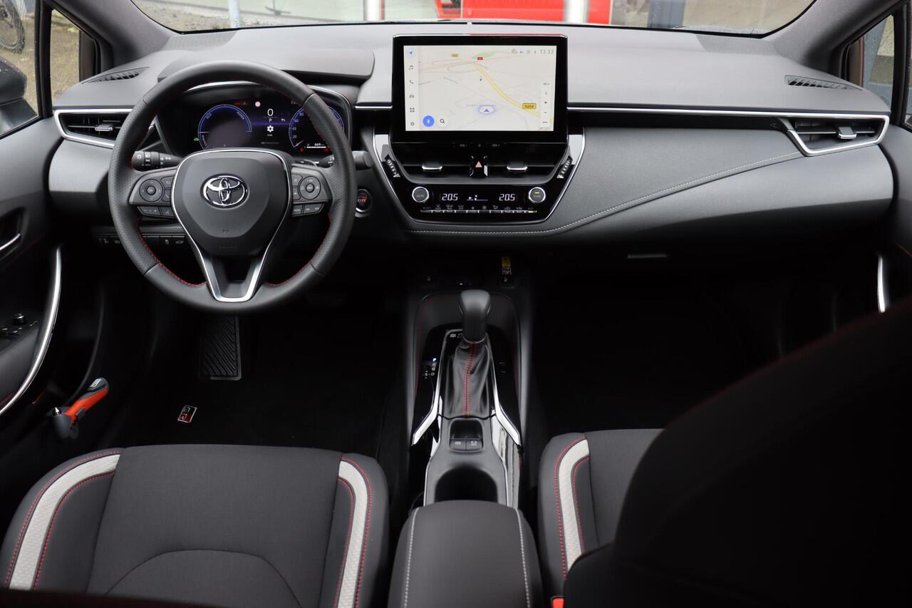 Toyota COROLLA Touring Sports Hybrid 180 GR Sport , Stoelverwarming , Nu met ¤3000 demovoordeel