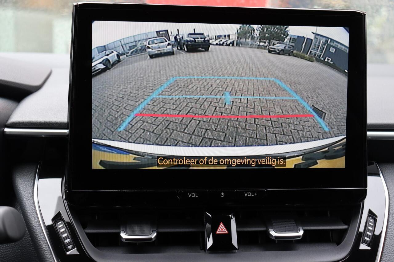 Toyota COROLLA Touring Sports Hybrid 180 GR Sport , Stoelverwarming , Nu met ¤3000 demovoordeel