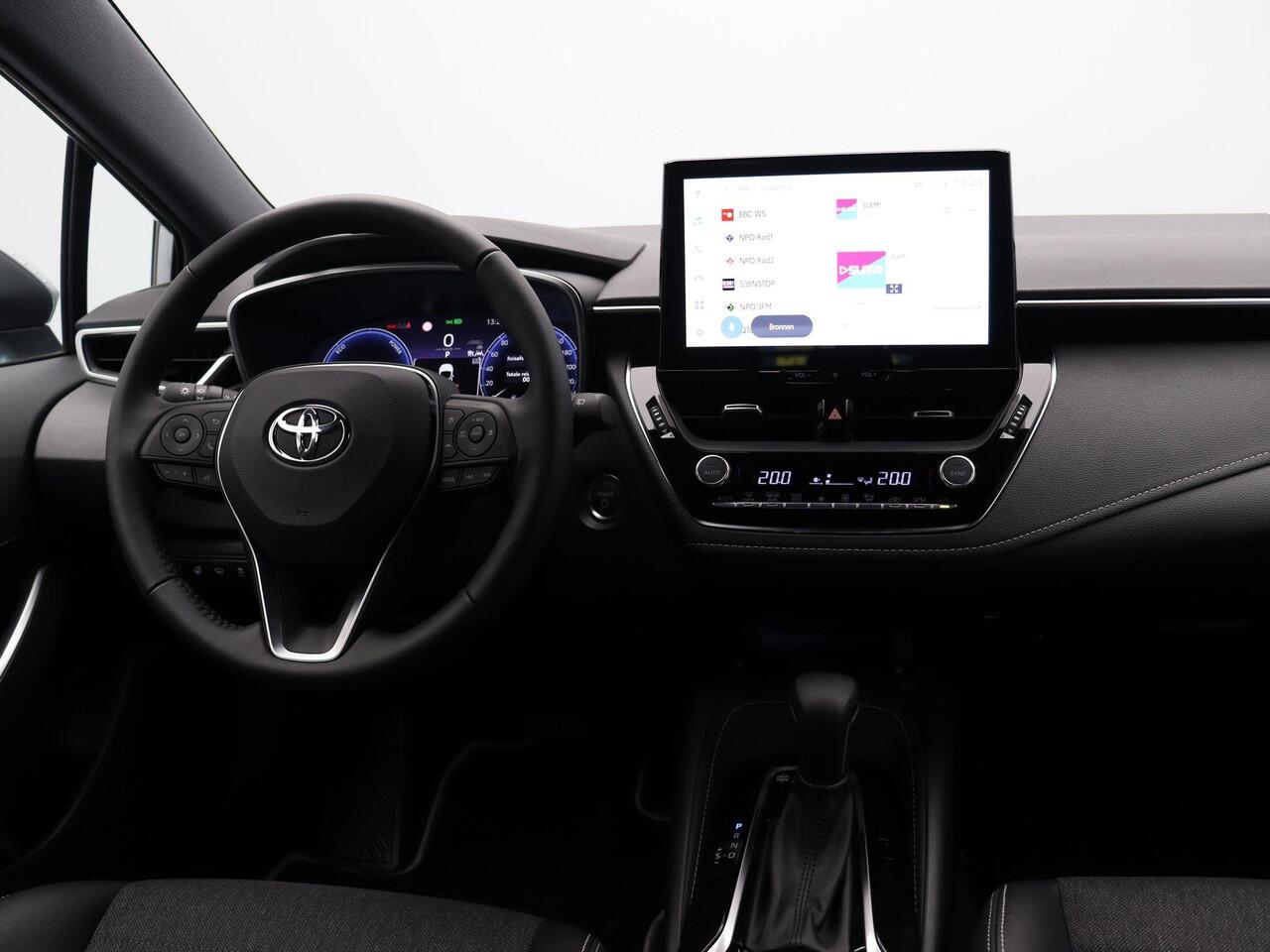 Toyota COROLLA Touring Sports Hybrid 200 Executive | Stuur, voorruit en stoelverwarming | Elektrische Achterklep | Adaptieve Cruise Control | Camera | 10 Jaar Garantie |