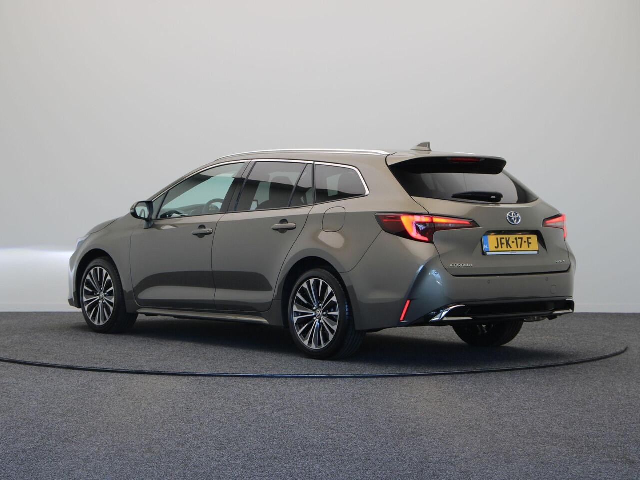 Toyota COROLLA Touring Sports Hybrid 200 Executive | Elektrische Achterklep | Keyless entry | Stoel, Stuur en voorruitverwarming | 10 jaar garantie |