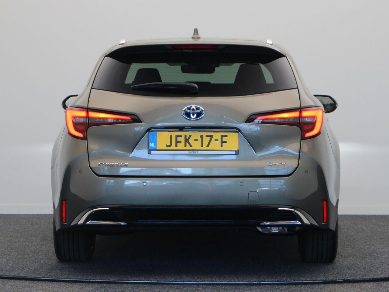 Toyota COROLLA Touring Sports Hybrid 200 Executive | Elektrische Achterklep | Keyless entry | Stoel, Stuur en voorruitverwarming | 10 jaar garantie |