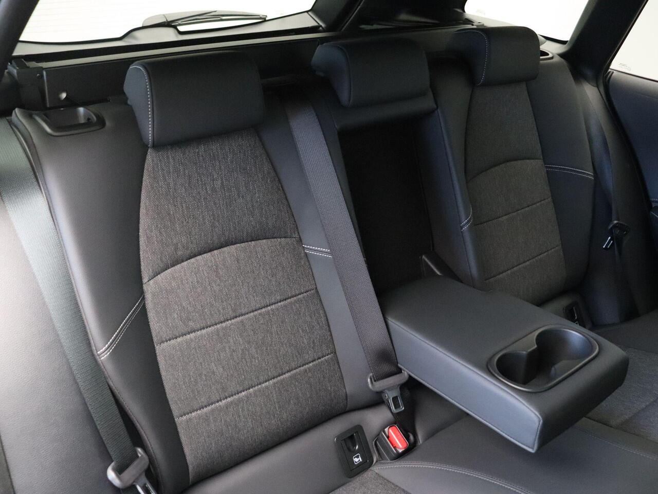 Toyota COROLLA Touring Sports Hybrid 200 Executive | Elektrische Achterklep | Keyless entry | Stoel, Stuur en voorruitverwarming | 10 jaar garantie |