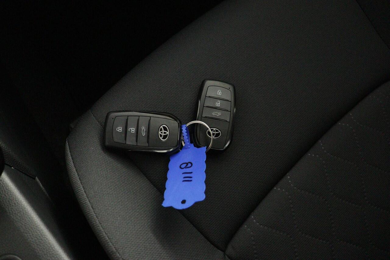 Toyota COROLLA Cross Hybrid 140 Dynamic | Nieuw Uit Voorraad Leverbaar |