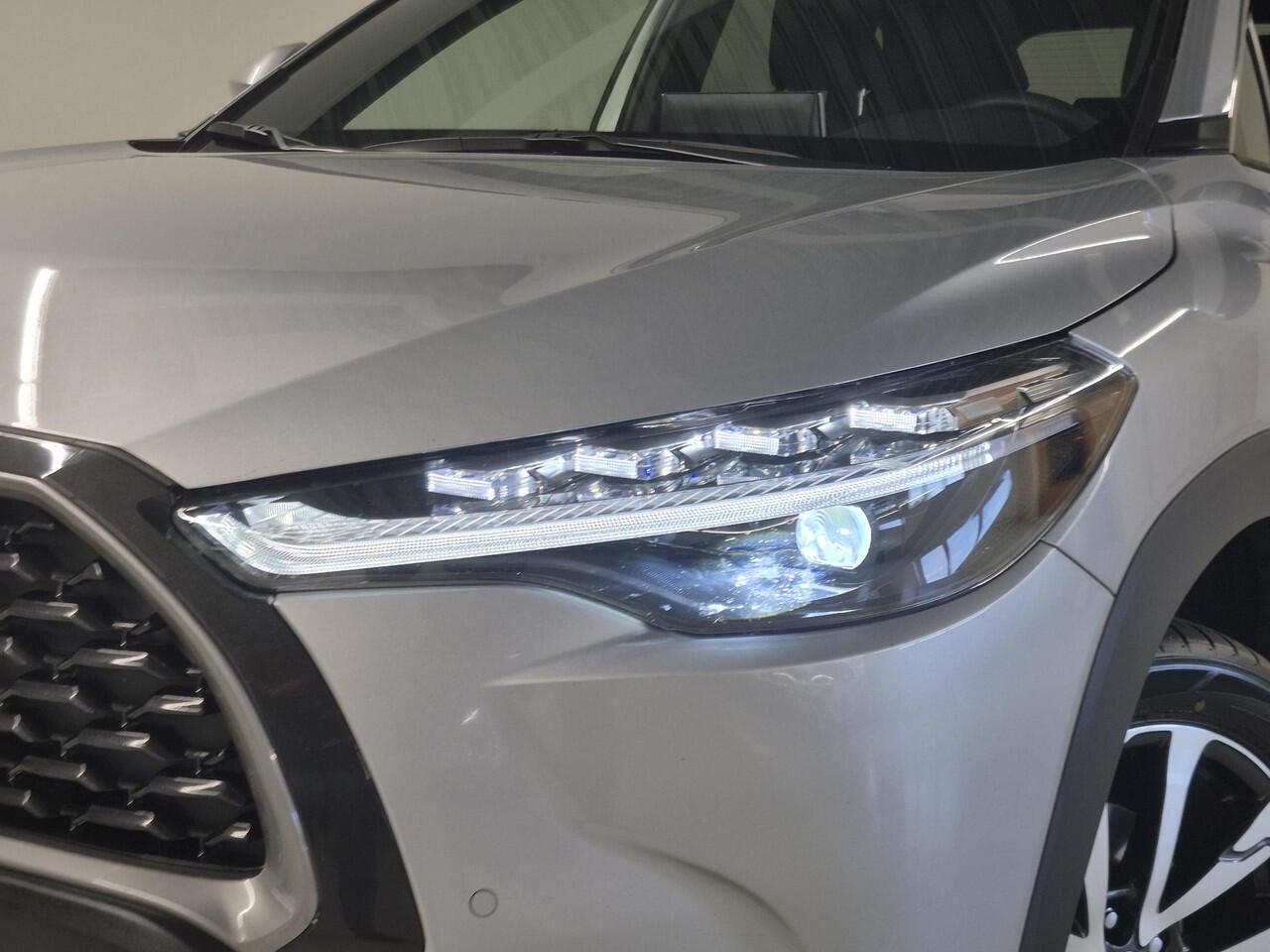 Toyota COROLLA Cross Hybrid 140 Style | PDC Rondom | BSM | LED | Keyless | Elektr. achterklep |