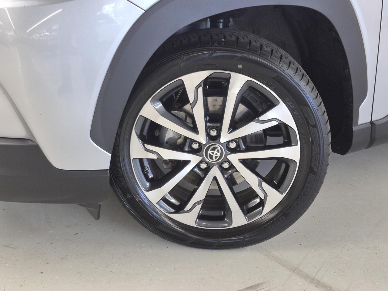 Toyota COROLLA Cross Hybrid 140 Style | PDC Rondom | BSM | LED | Keyless | Elektr. achterklep |