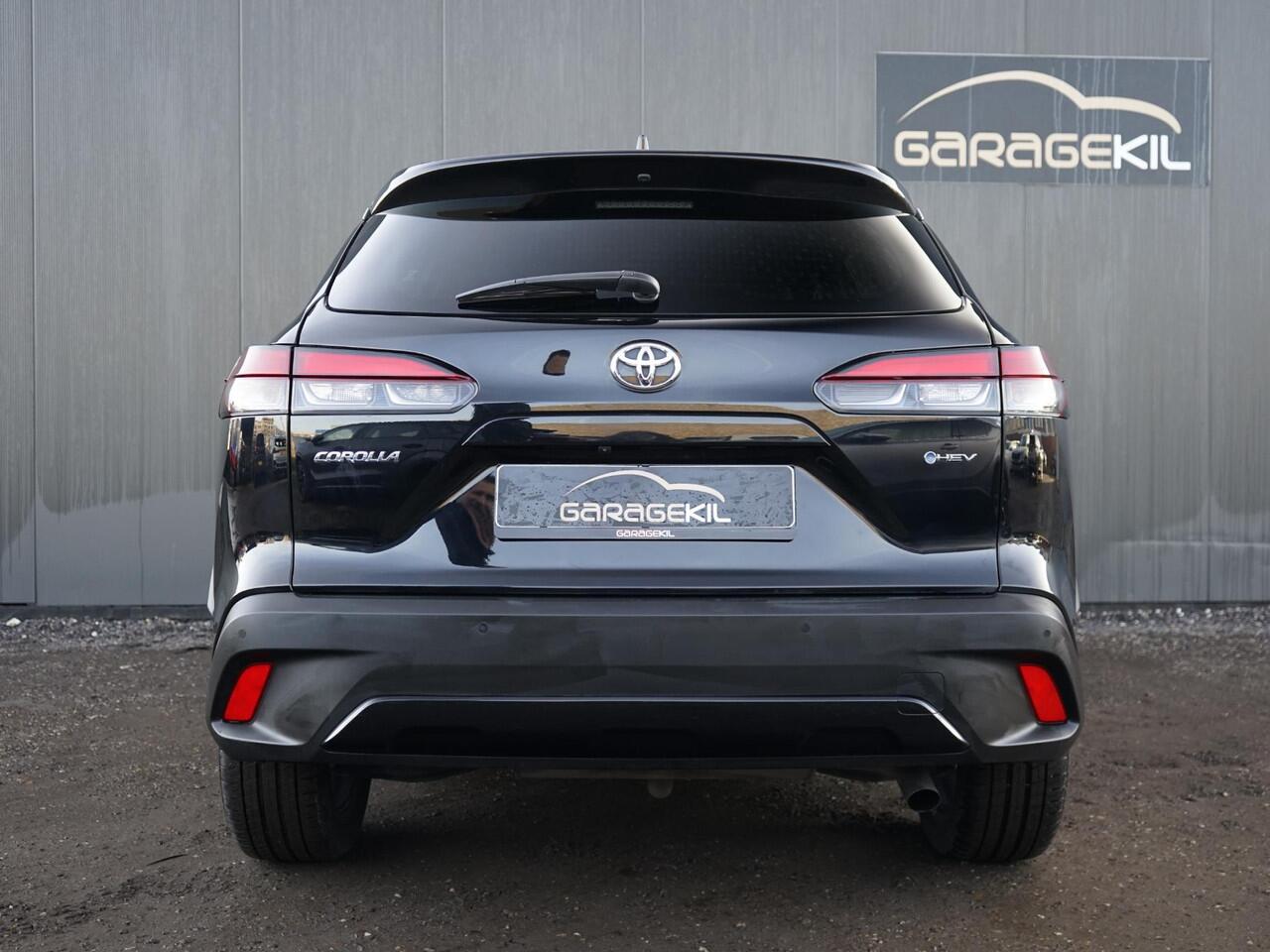 Toyota COROLLA Cross Hybrid 200 Team D Dealeronderh. / Smartphone Integratie / Stoel- en stuurverwarming / Achteruitrijcamera / LED verlichting / PDC voor en achter