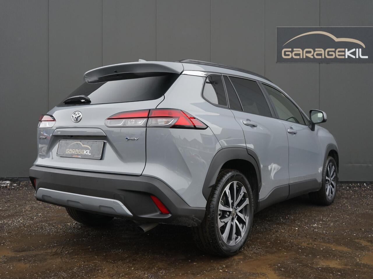 Toyota COROLLA Cross Hybrid 200 Team D Dealeronderh. / Smartphone Integratie / Stoel- en stuurverwarming / Achteruitrijcamera / LED verlichting / PDC voor en achter