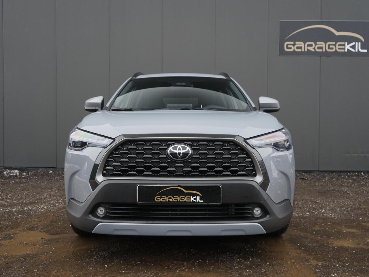 Toyota COROLLA Cross Hybrid 200 Team D Dealeronderh. / Smartphone Integratie / Stoel- en stuurverwarming / Achteruitrijcamera / LED verlichting / PDC voor en achter