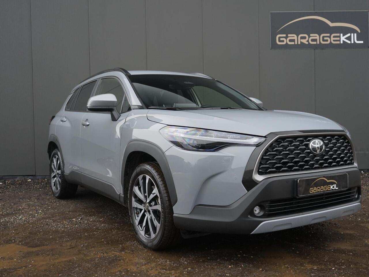 Toyota COROLLA Cross Hybrid 200 Team D Dealeronderh. / Smartphone Integratie / Stoel- en stuurverwarming / Achteruitrijcamera / LED verlichting / PDC voor en achter