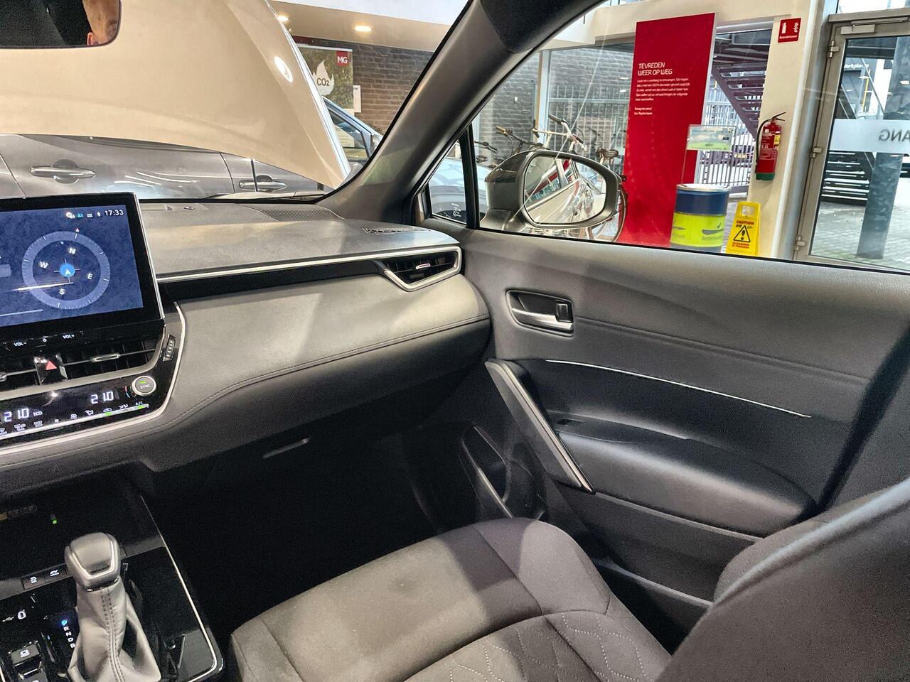 Toyota COROLLA Cross Hybrid 140 Dynamic | Rijklaar