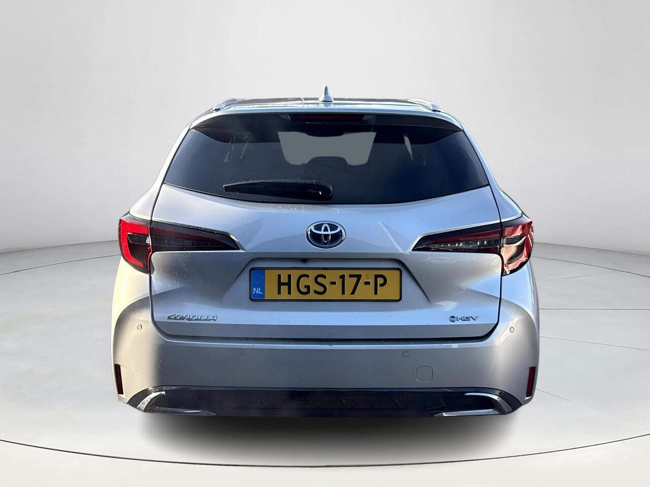 Toyota COROLLA Touring Sports Hybrid 140 Dynamic **STOELVERWARMING/ PARKEERSENSOREN/ KEYLESS/ ADAPTIEF CRUISE CONTROL**