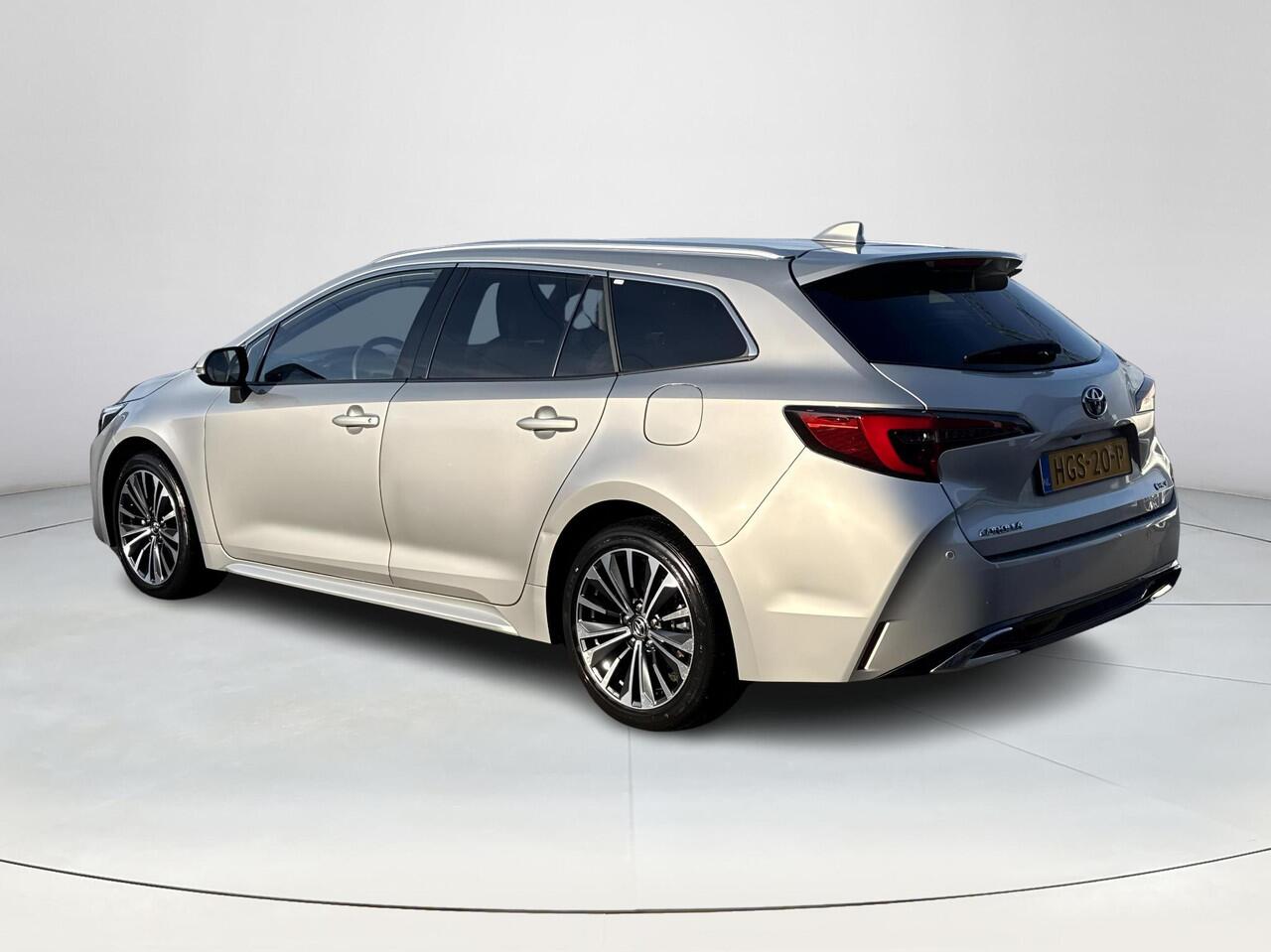 Toyota COROLLA Touring Sports Hybrid 140 Dynamic **STOELVERWARMING/ PARKEERSENSOREN/ KEYLESS/ ADAPTIEF CRUISE CONTROL**