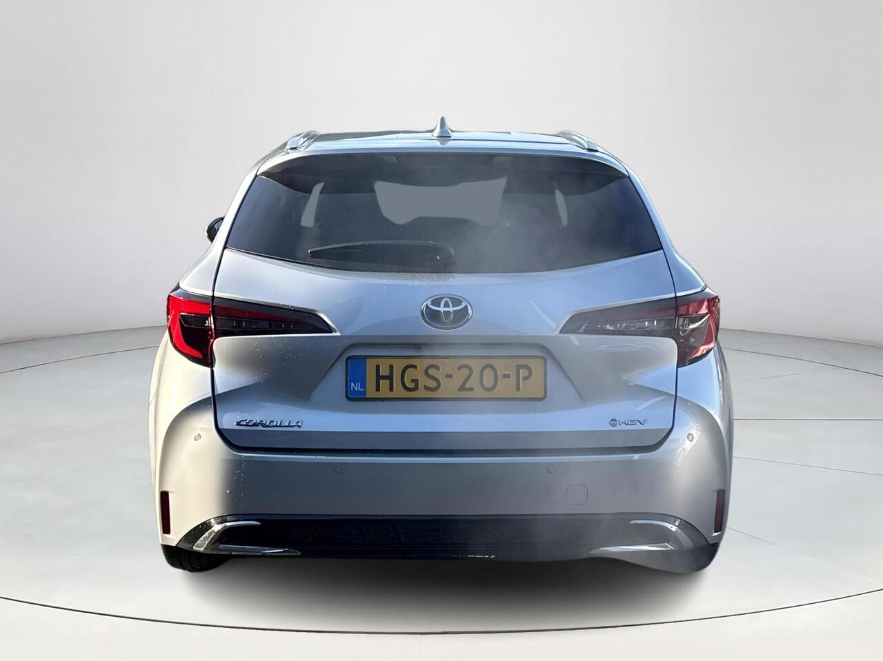 Toyota COROLLA Touring Sports Hybrid 140 Dynamic **STOELVERWARMING/ PARKEERSENSOREN/ KEYLESS/ ADAPTIEF CRUISE CONTROL**