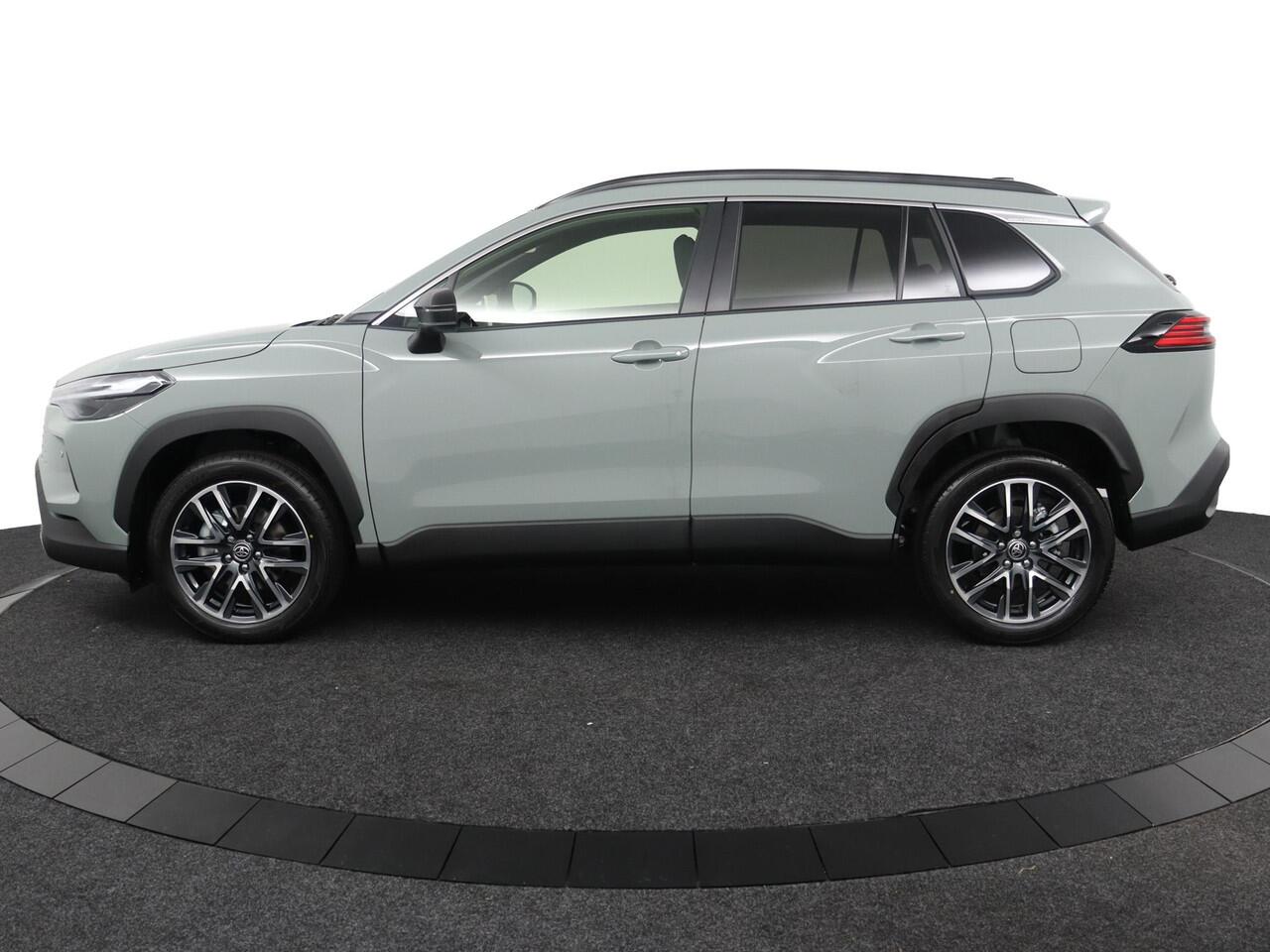 Toyota COROLLA Cross Hybrid 140 Dynamic | Apple Carplay/Android Auto | Elektrische Achterklep | Parkeersensoren | Stoel/Stuurverwarming |