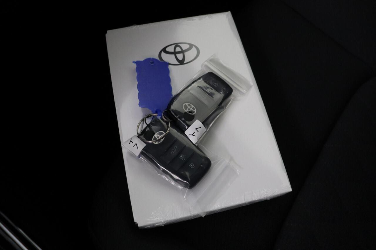 Toyota COROLLA Cross Hybrid 140 Dynamic | Apple Carplay/Android Auto | Elektrische Achterklep | Parkeersensoren | Stoel/Stuurverwarming |