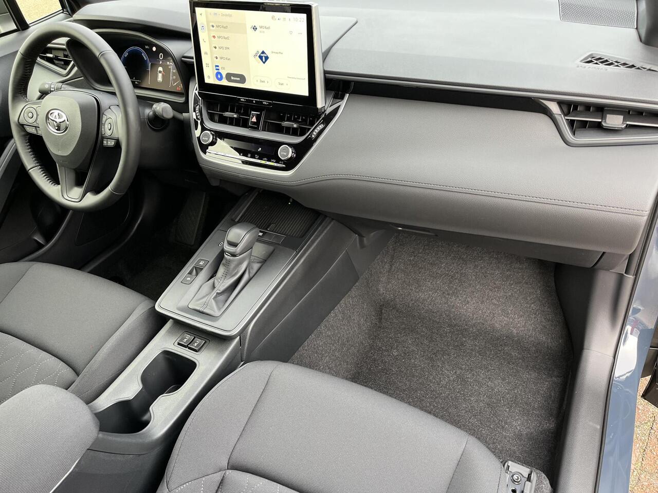 Toyota COROLLA Cross Hybrid 140 Active | Massive grey metallic | Safety Pack | Nieuw uit voorraad leverbaar |