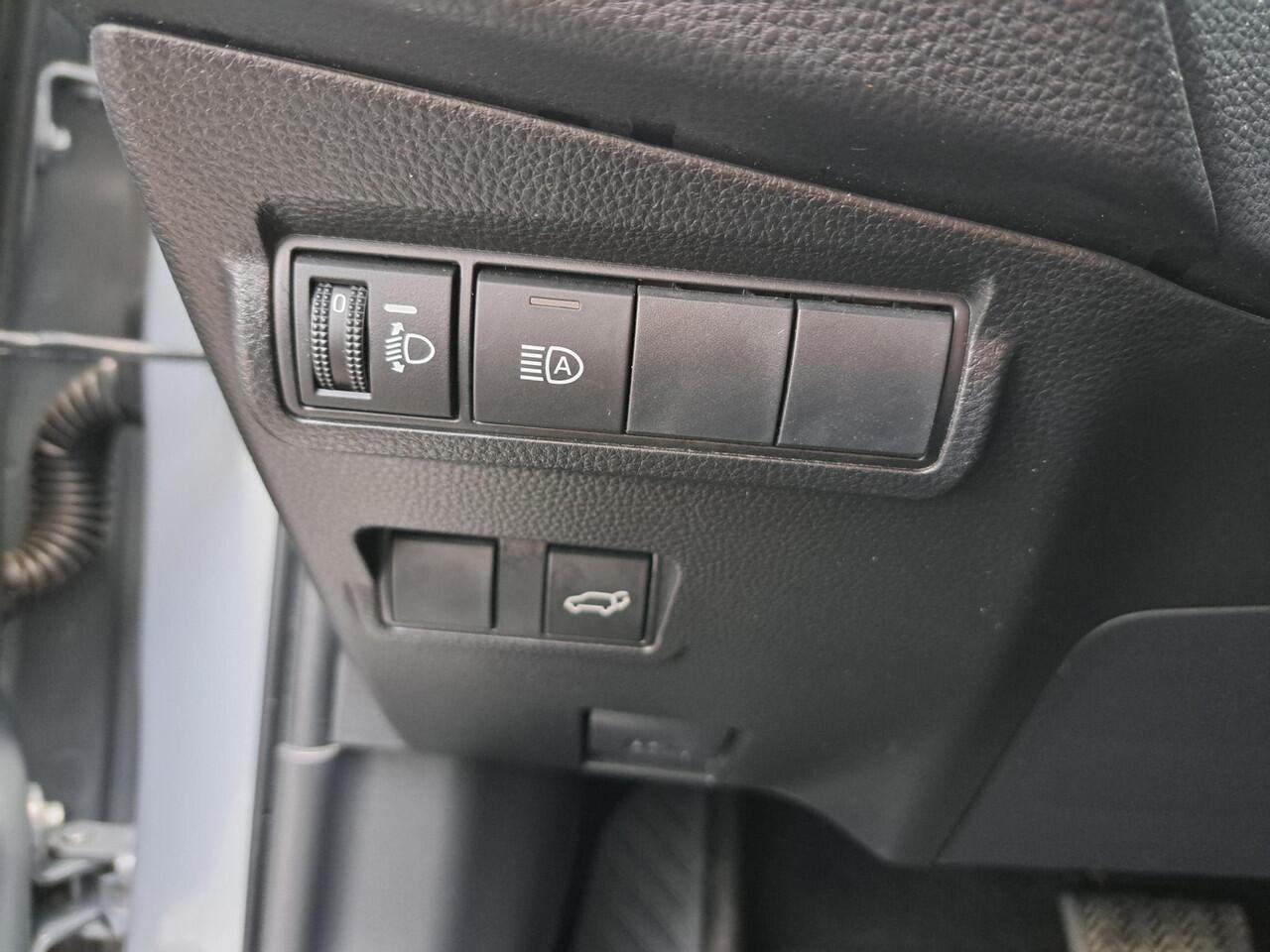 Toyota COROLLA Cross Hybrid 140 Style Dodehoekdetectie | Parkeersensoren rondom | 18 inch lichtmetalen velgen | NL auto | Dealeronderhouden