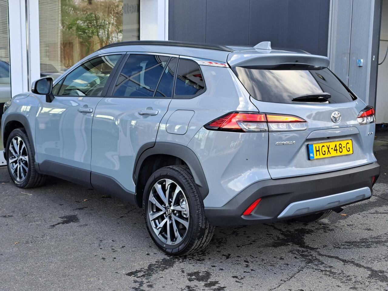 Toyota COROLLA Cross Hybrid 140 Style Dodehoekdetectie | Parkeersensoren rondom | 18 inch lichtmetalen velgen | NL auto | Dealeronderhouden