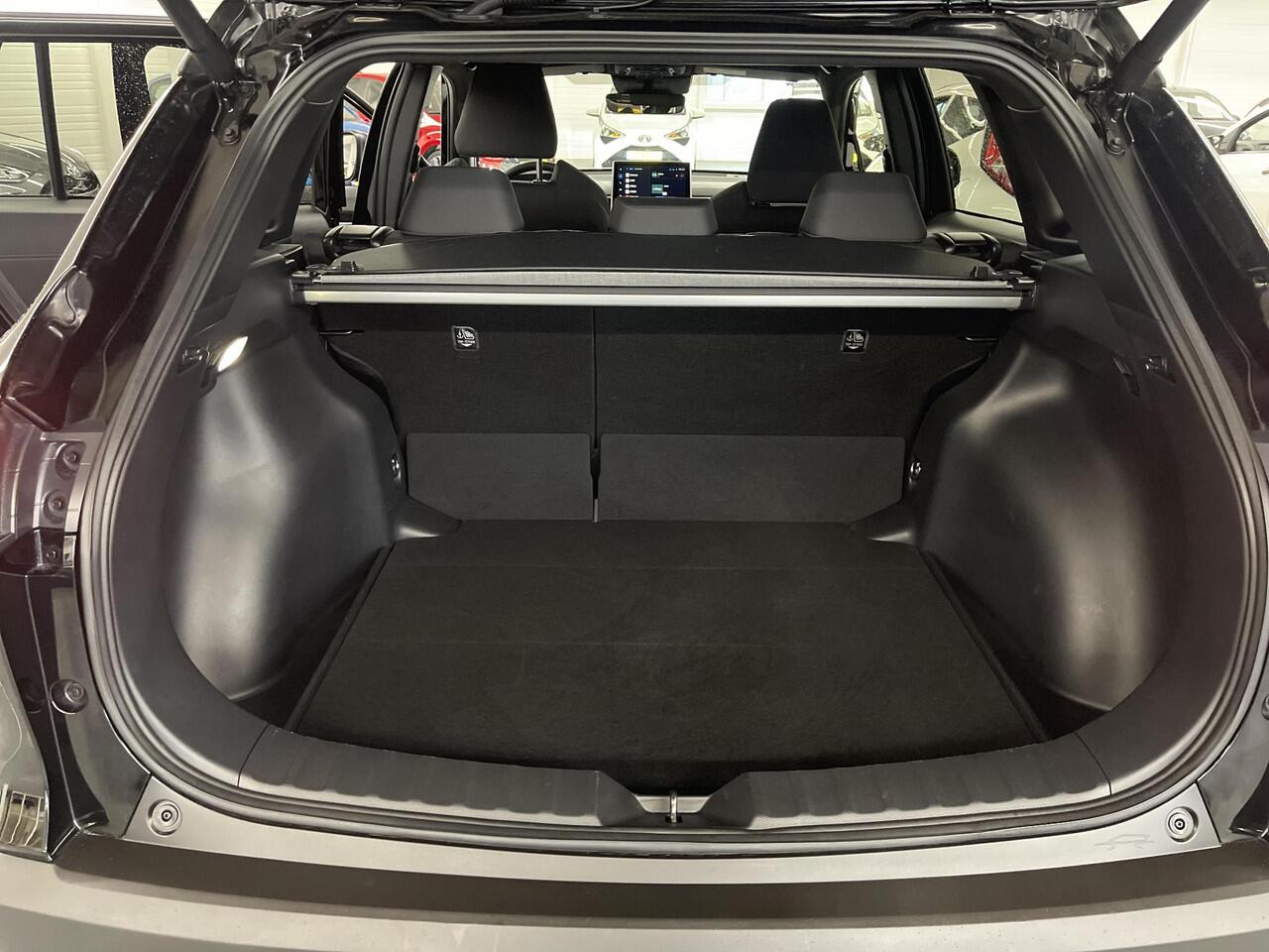 Toyota COROLLA Cross Hybrid 140 Style