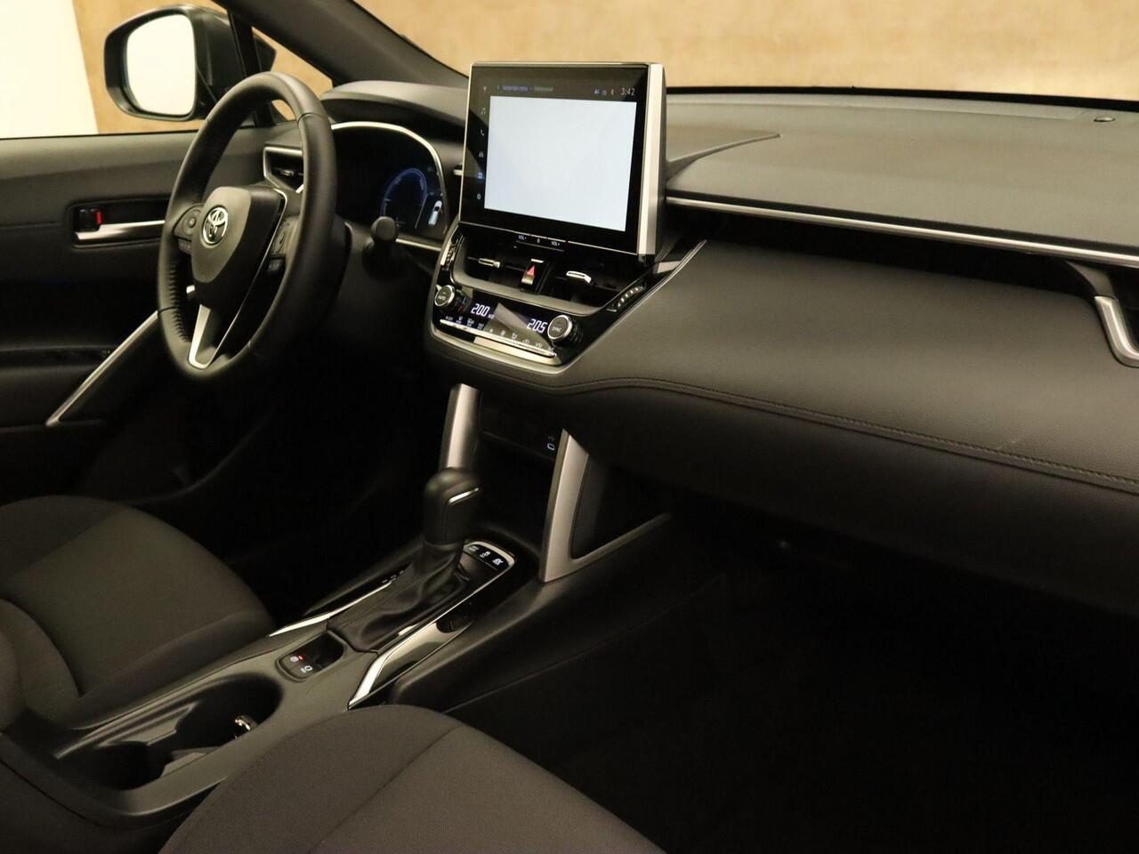 Toyota COROLLA Cross Hybrid 140 Dynamic - ELEKTRISCHE ACHTERKLEP - KEYLESS ENTY & START - ADAPTIVE CRUISE CONTROL - NAVIGATIE - DRAADLOZE TELEFOONLADER - APPLE CARPLAY/ANDROID AUTO - DAB RADIO