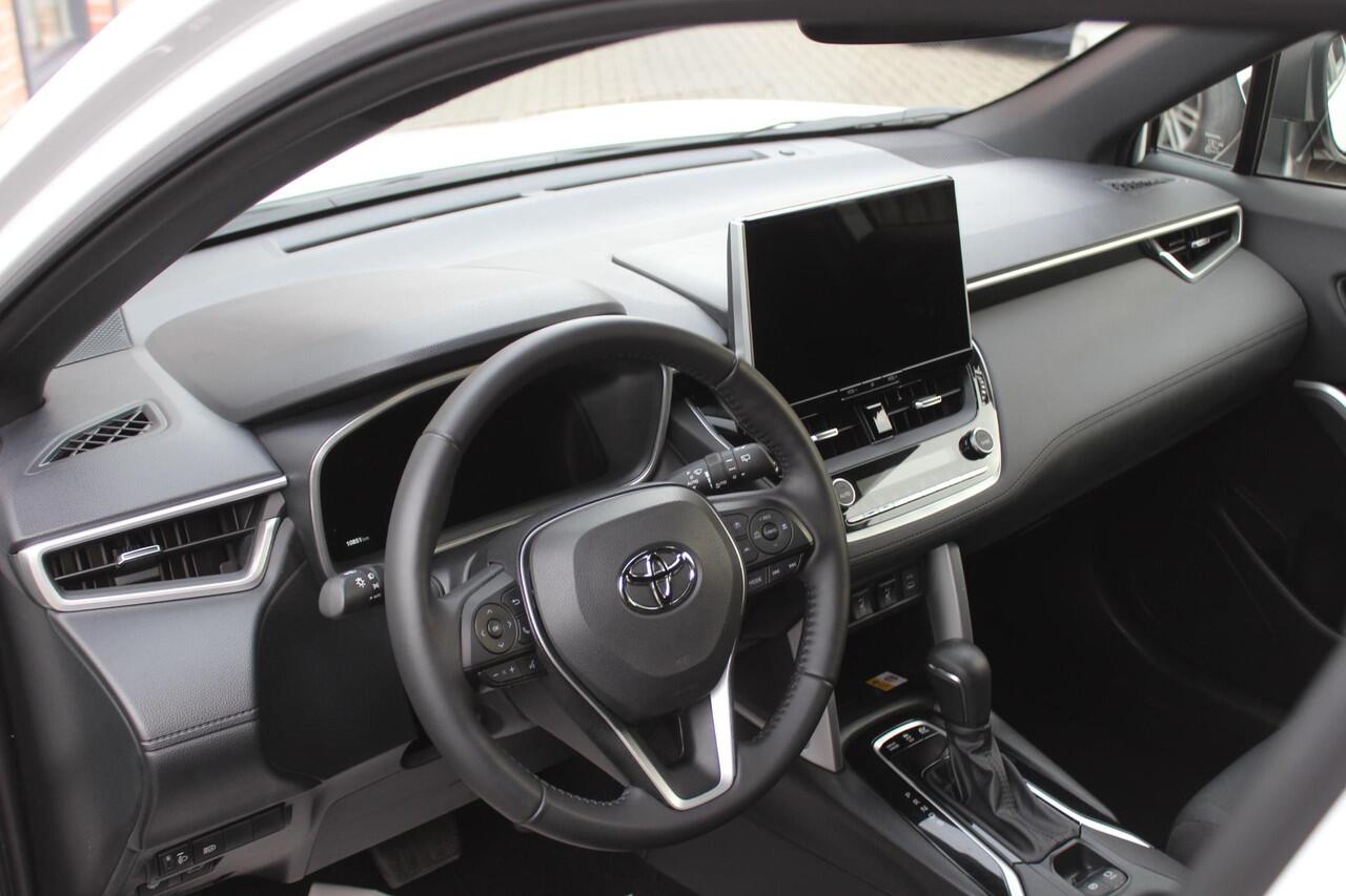 Toyota COROLLA Cross Hybrid 140 Style Winter Pack, Navi/Carplay, Privacy Glass,