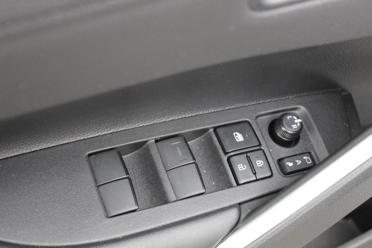 Toyota COROLLA Cross Hybrid 140 Style Winter Pack, Navi/Carplay, Privacy Glass,