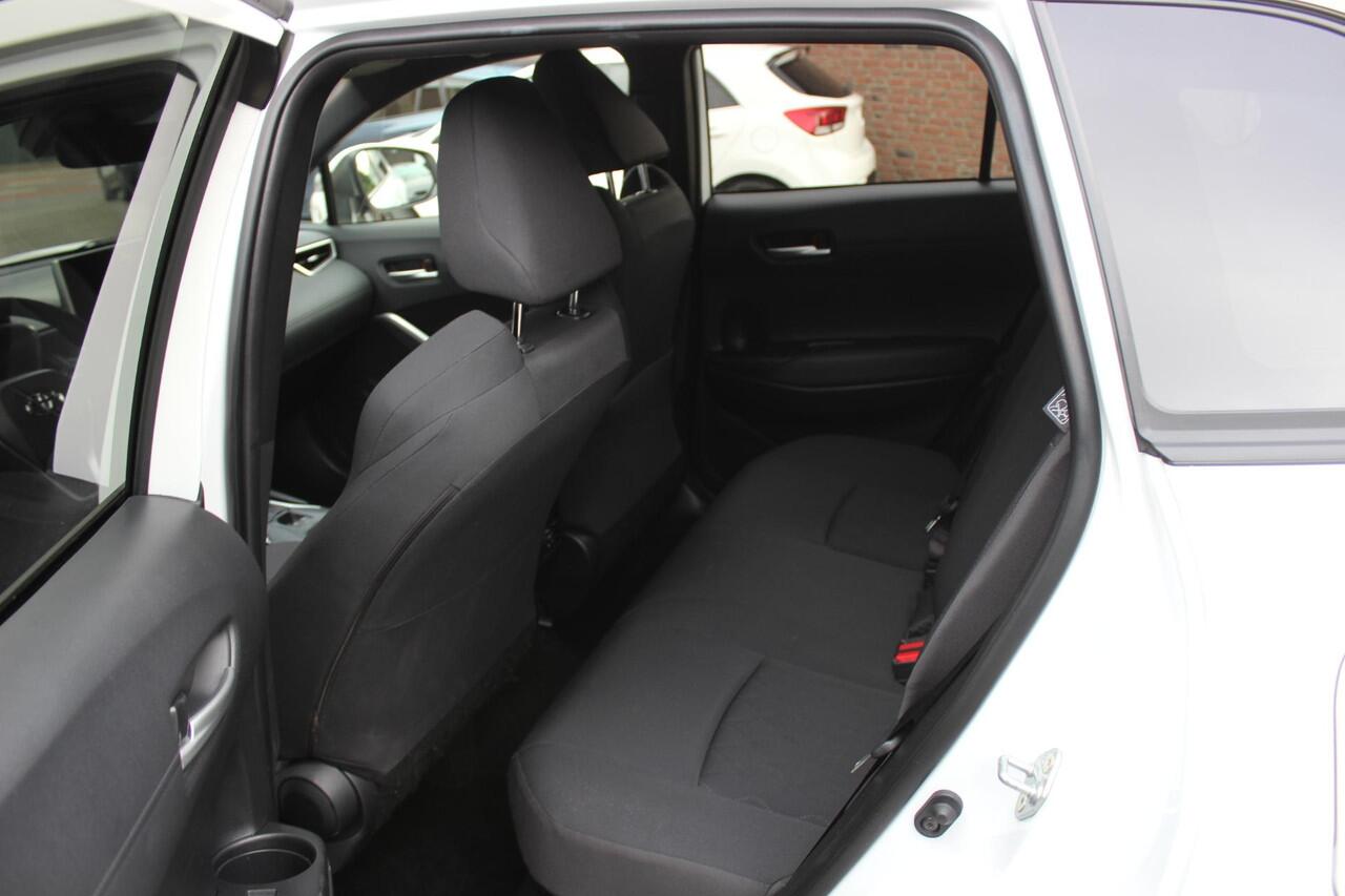 Toyota COROLLA Cross Hybrid 140 Style Winter Pack, Navi/Carplay, Privacy Glass,